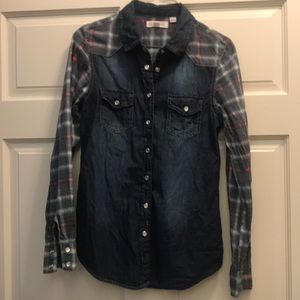 Patrons of Peace • pearl button shirt • xs • EUC